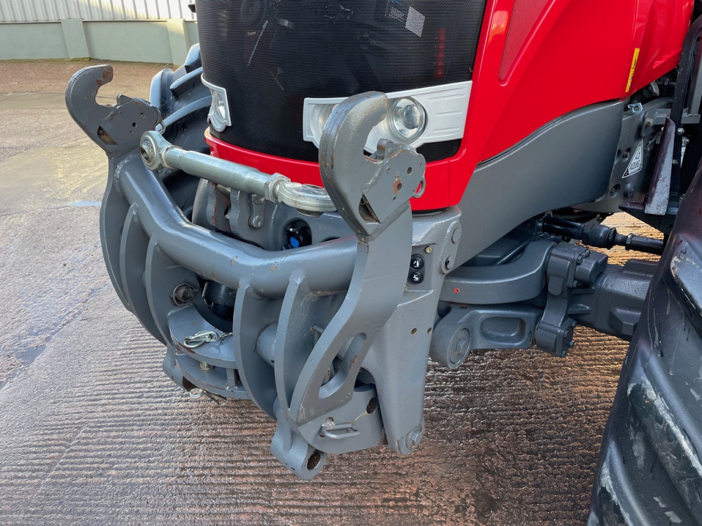 Massey Ferguson 8690