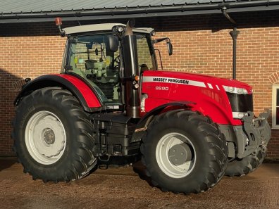 Massey Ferguson 8690