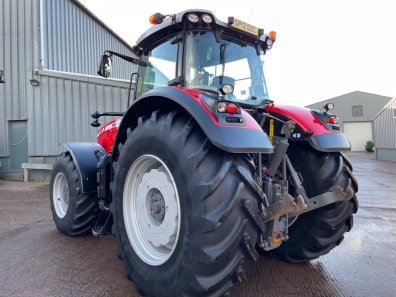 Massey Ferguson 8690