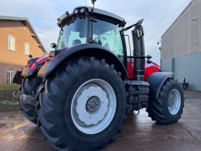 Massey Ferguson 8690