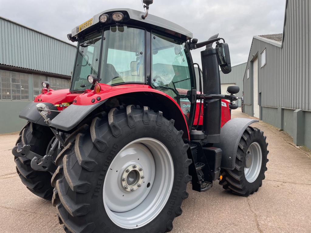 Massey Ferguson 6716S Efficient