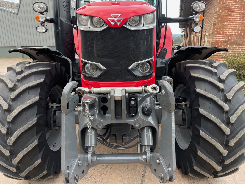 Massey Ferguson 6716S Efficient