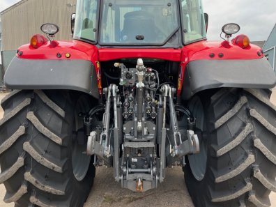 Massey Ferguson 6716S Efficient
