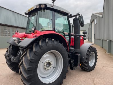 Massey Ferguson 6716S Efficient