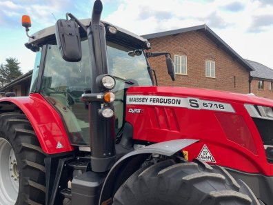 Massey Ferguson 6716S Efficient
