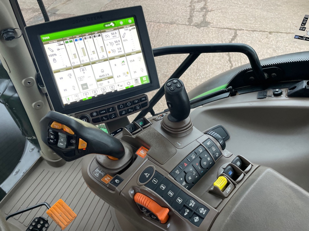John Deere 6155R
