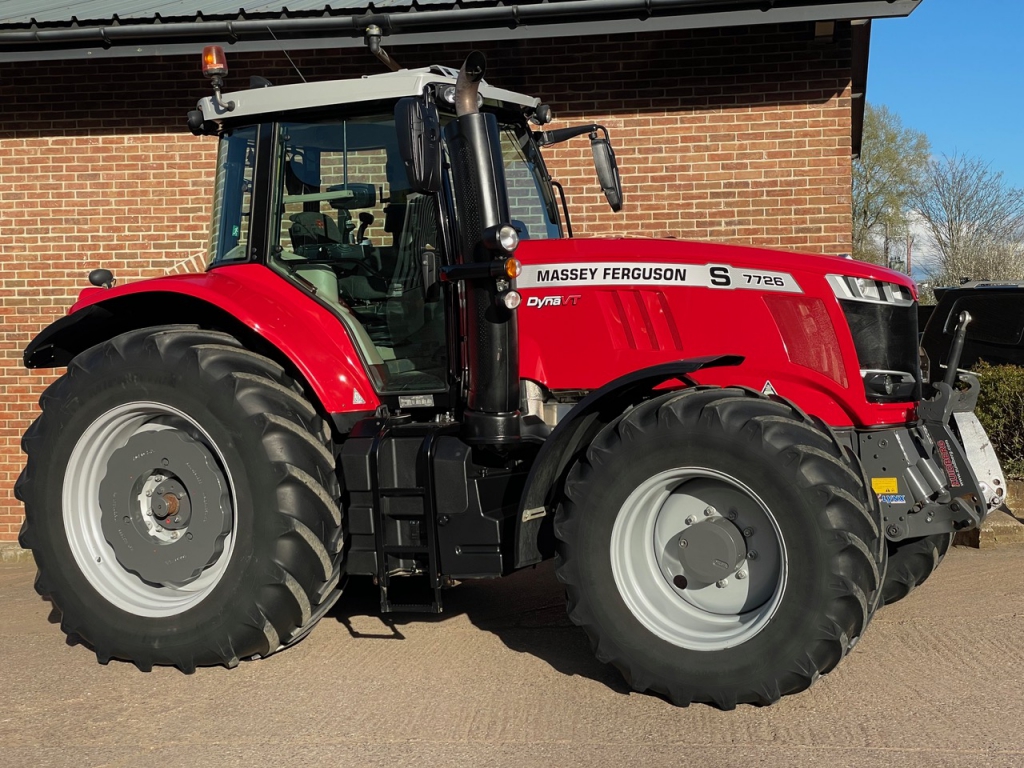 Massey Ferguson 7726S Exclusive