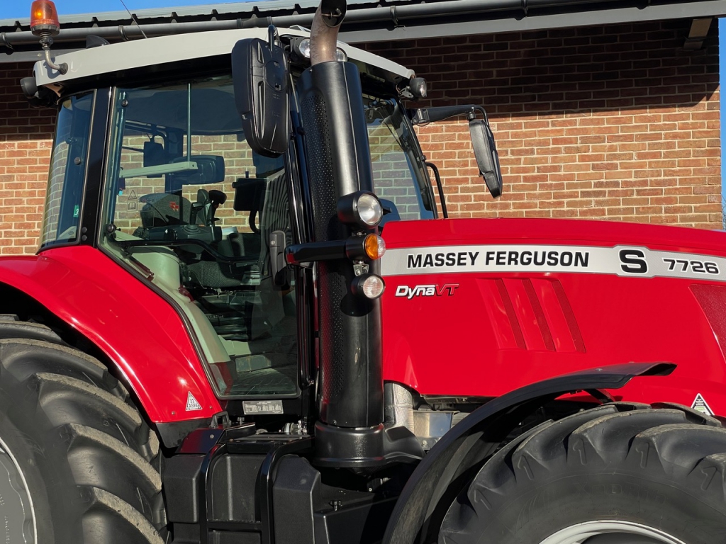 Massey Ferguson 7726S Exclusive