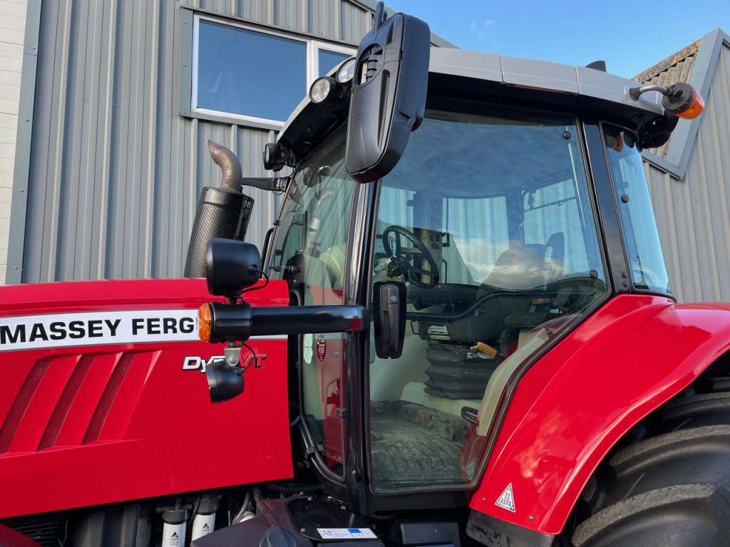 Massey Ferguson 7726S Exclusive