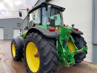 John Deere 8430