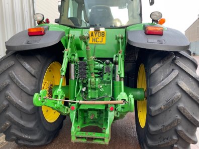 John Deere 8430