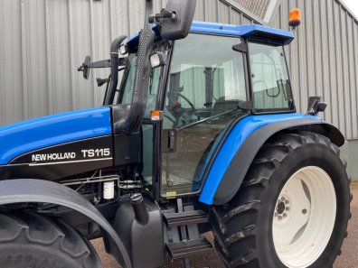 New Holland TS115 SLE
