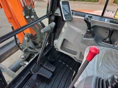 Doosan DX 62R-3