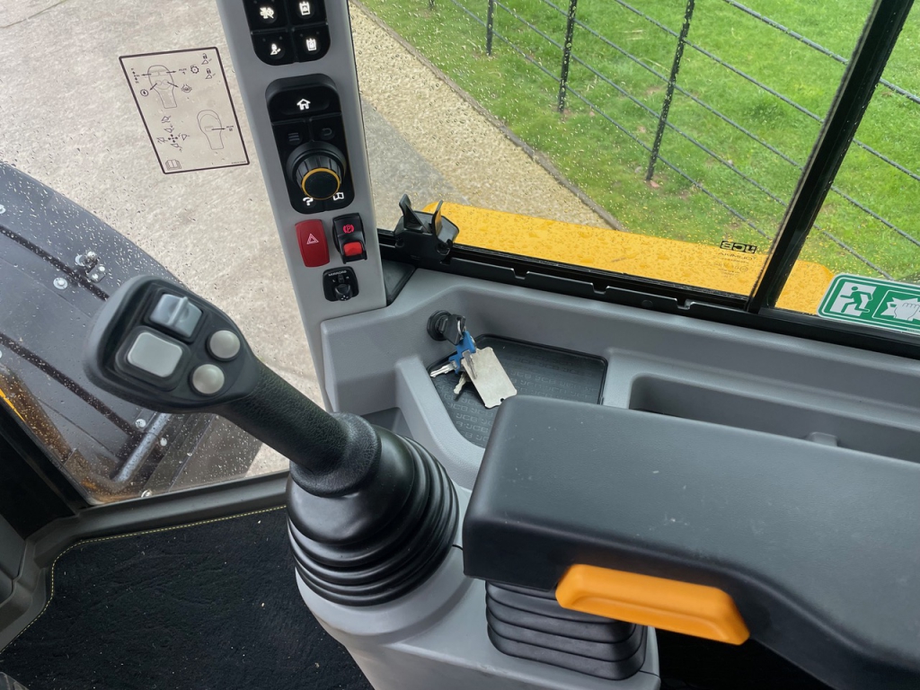 JCB 419S