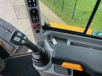 JCB 419S