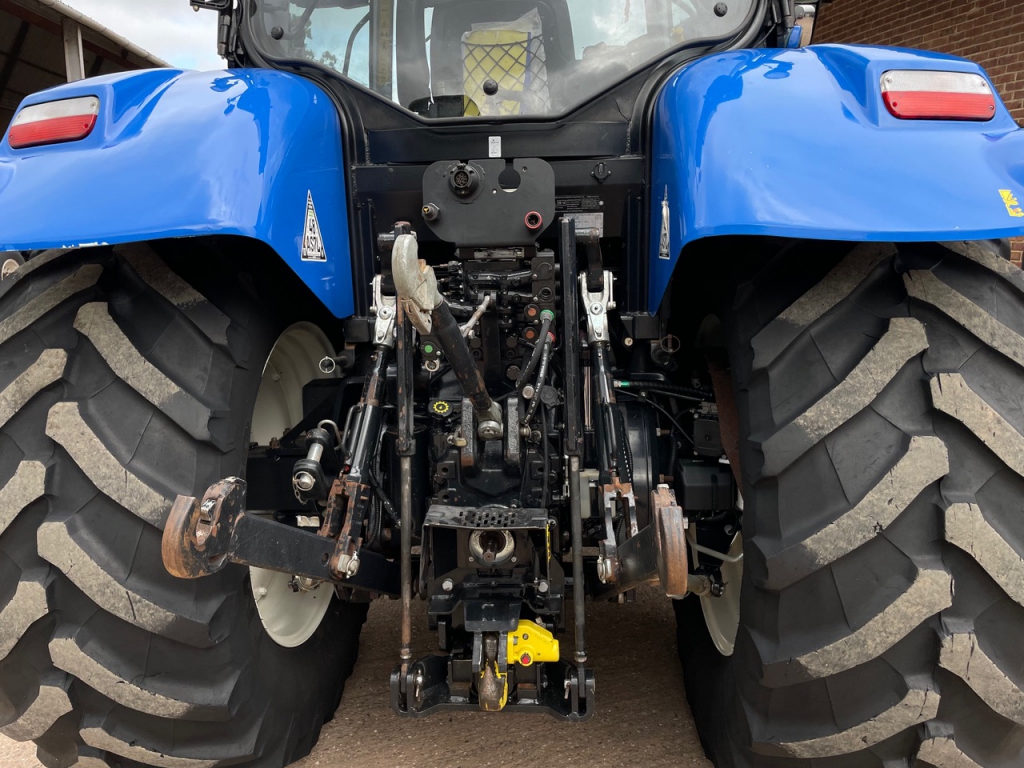 New Holland T7.210
