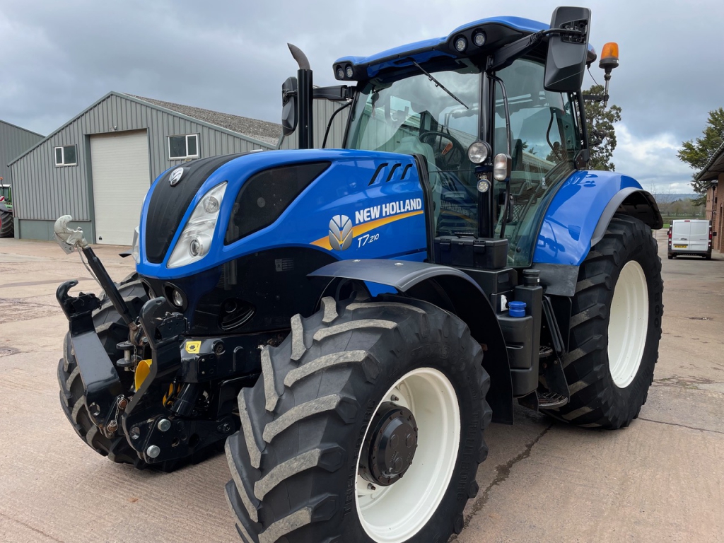 New Holland T7.210