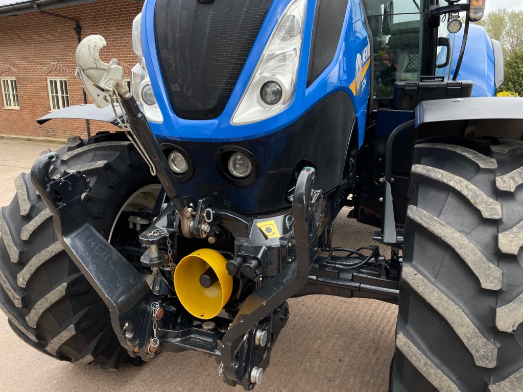 New Holland T7.210