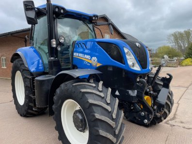 New Holland T7.210