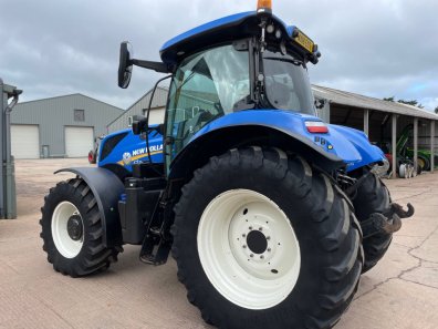 New Holland T7.210