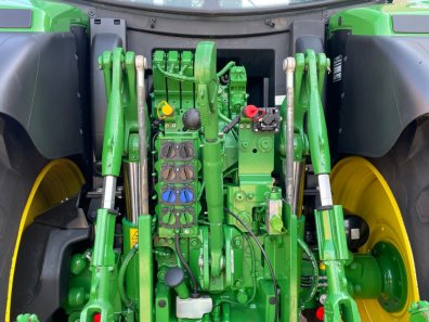 John Deere 6155R