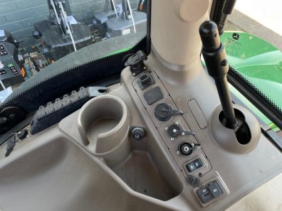 John Deere 6155R