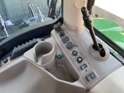 John Deere 6155R