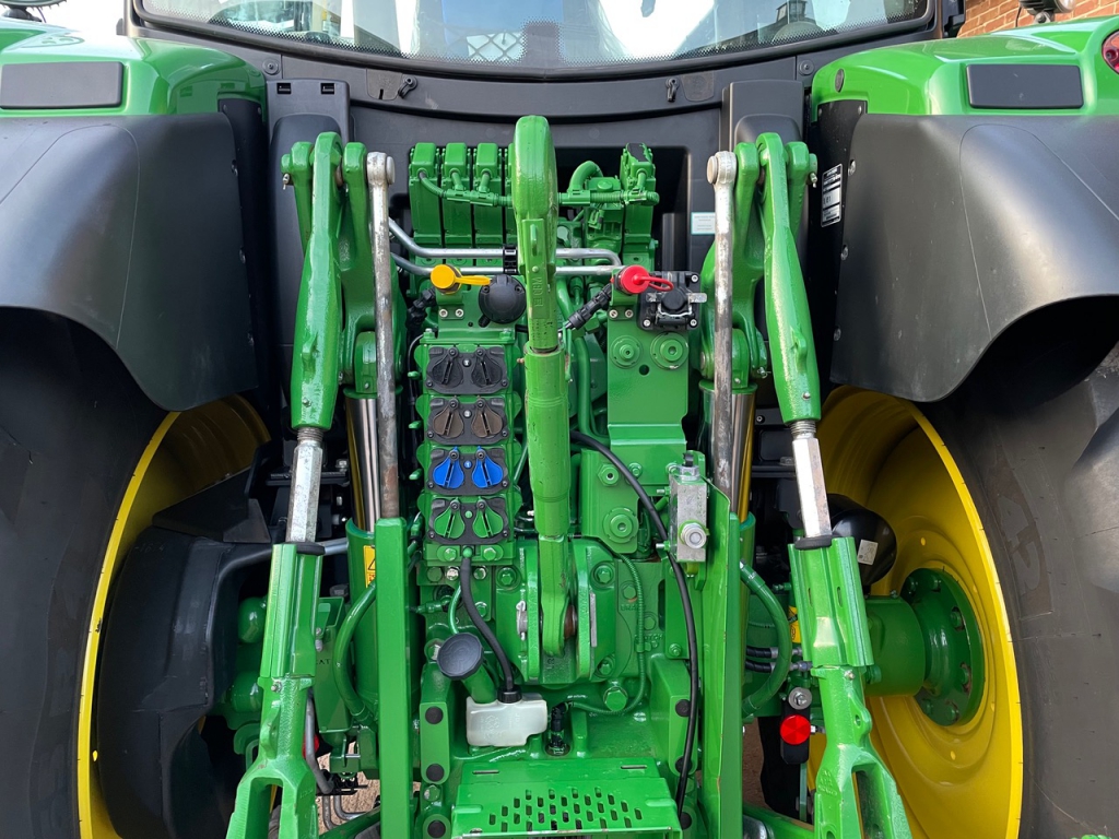 John Deere 6155R