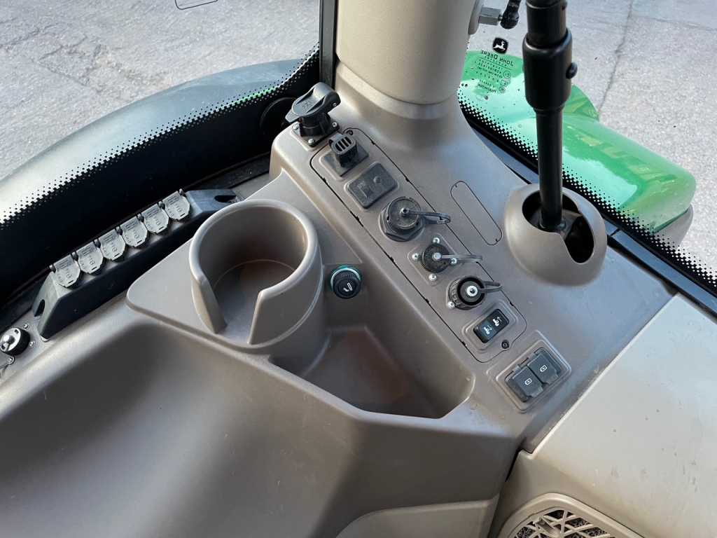 John Deere 6155R