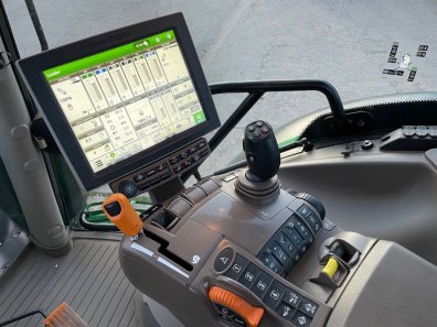 John Deere 6155R