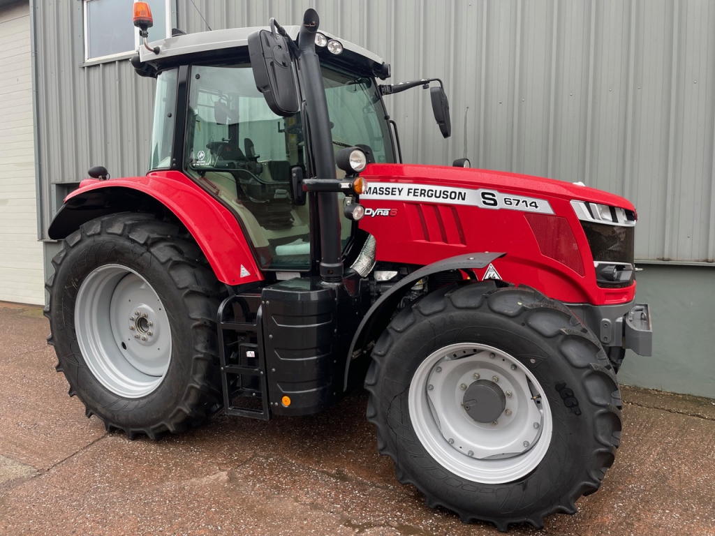 Massey Ferguson 6714S Efficient