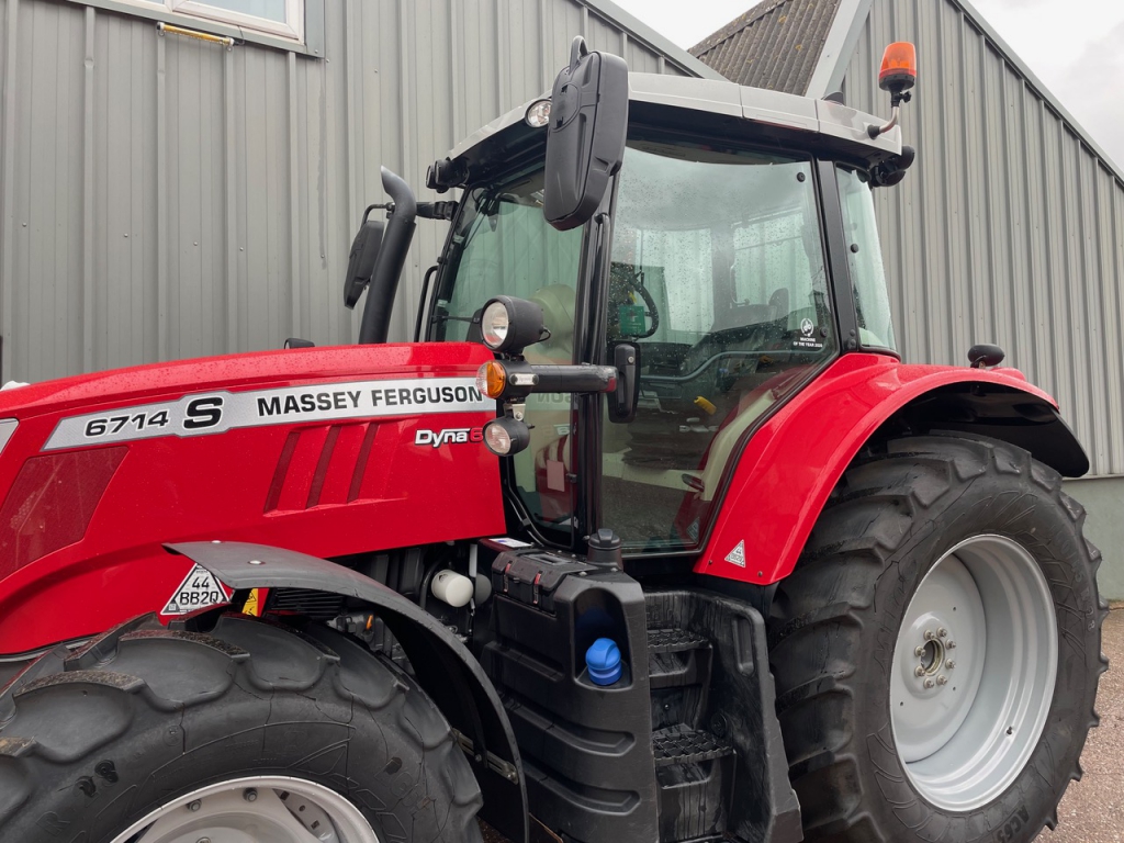 Massey Ferguson 6714S Efficient