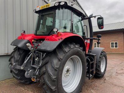 Massey Ferguson 6714S Efficient