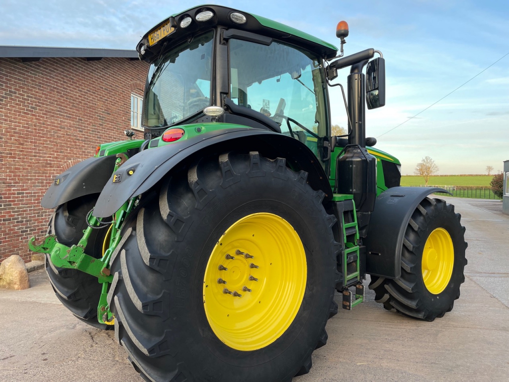 John Deere 6250R