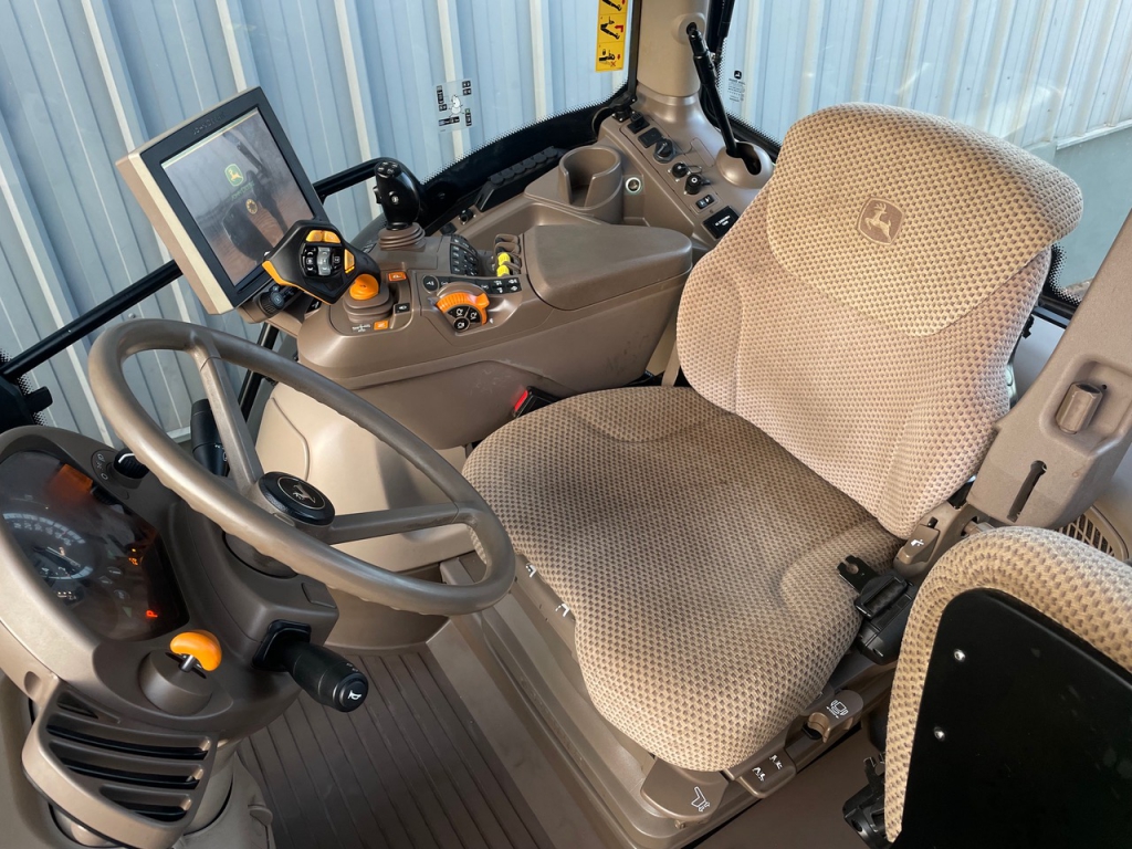 John Deere 6250R