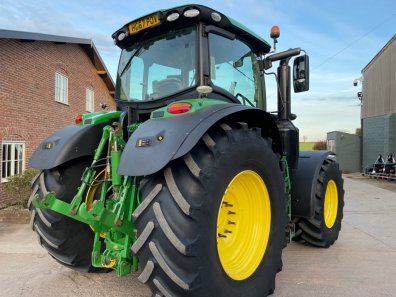 John Deere 6250R