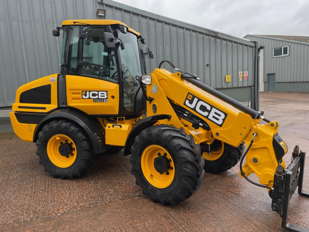 JCB TM220