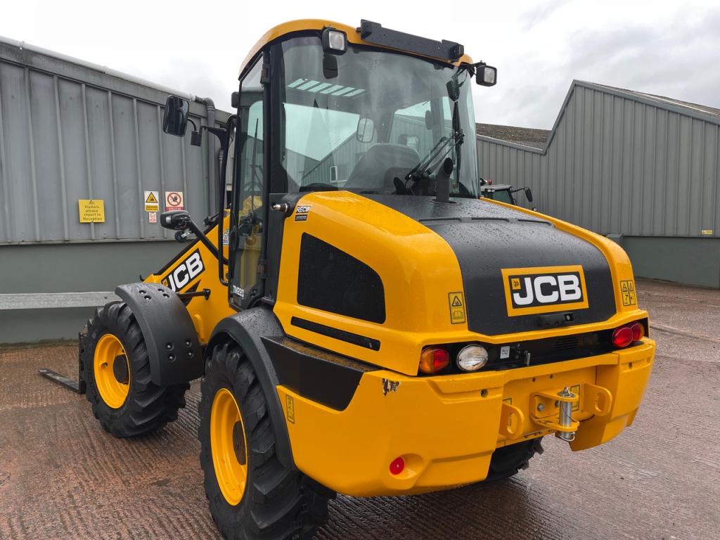 JCB TM220