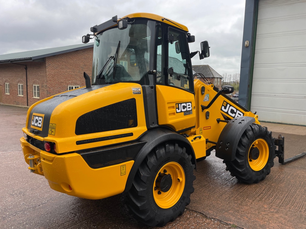 JCB TM220