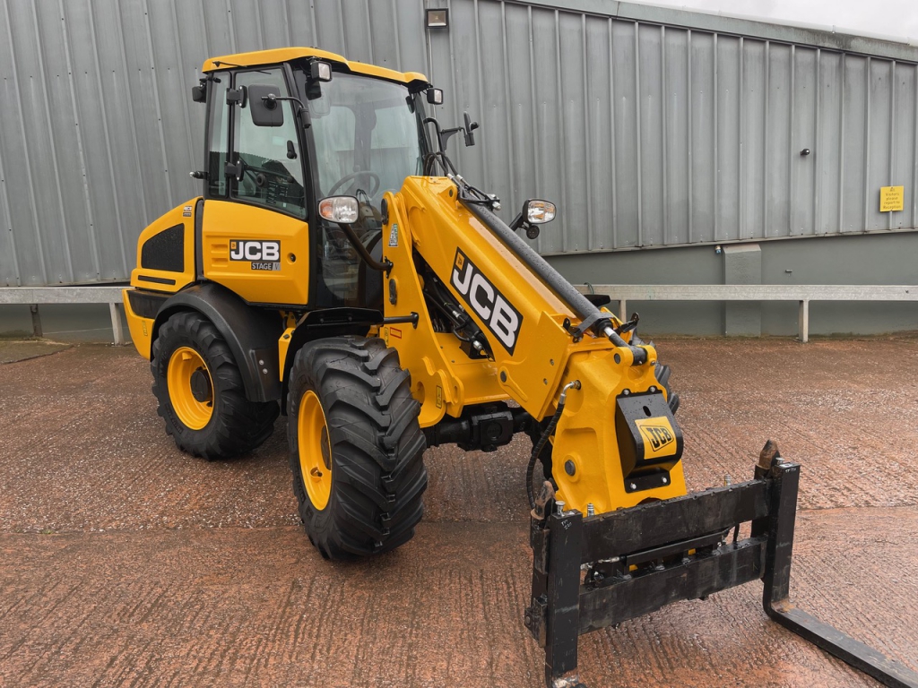 JCB TM220