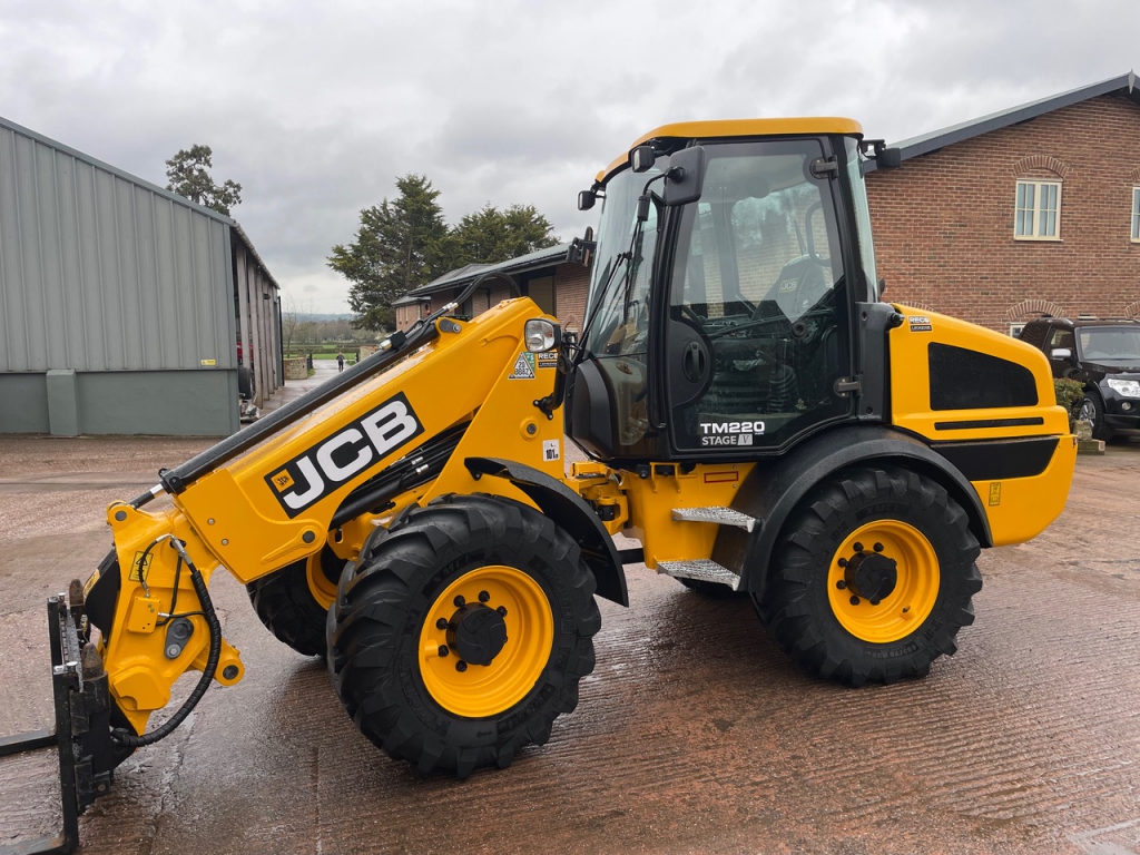 JCB TM220