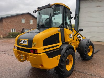 JCB TM220