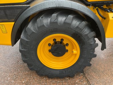 JCB TM220