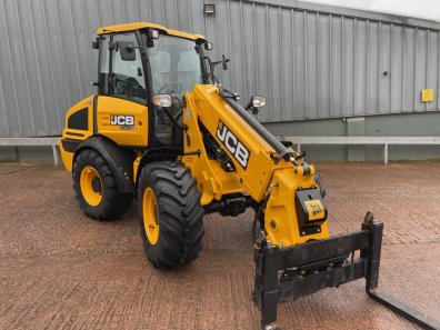 JCB TM220