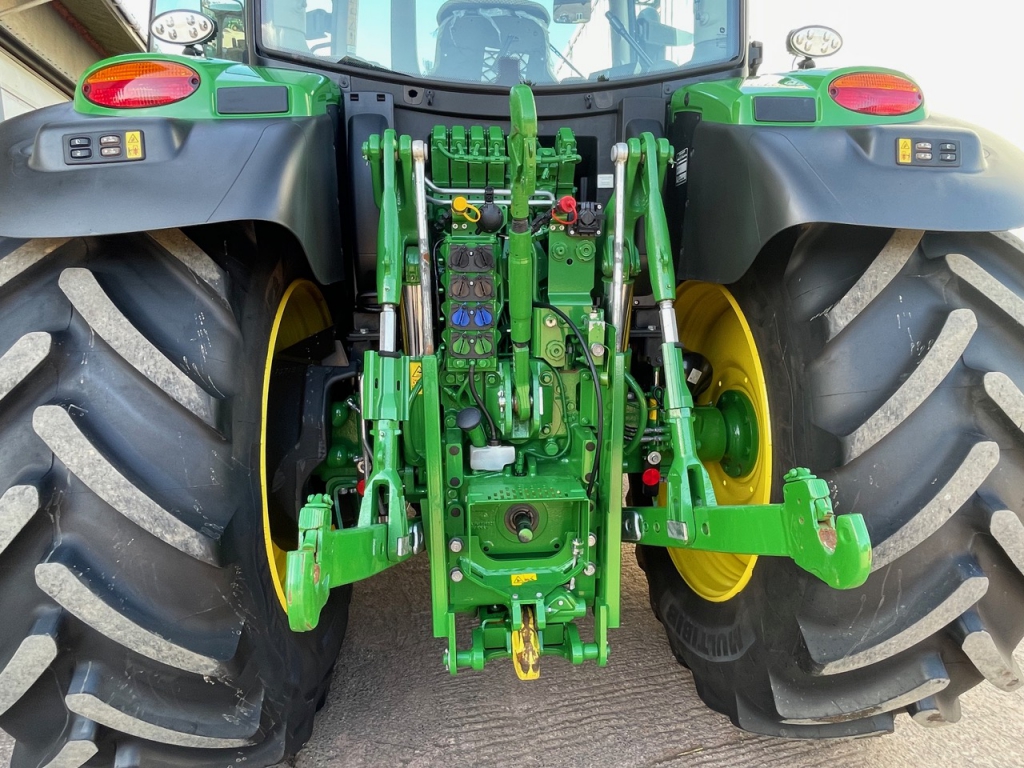 John Deere 6155R