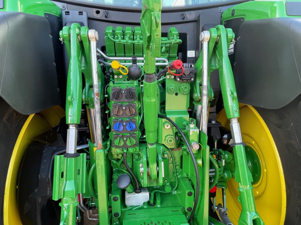 John Deere 6155R