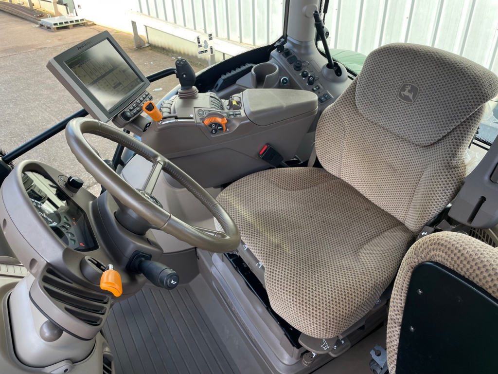 John Deere 6155R