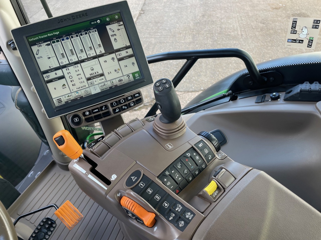 John Deere 6155R