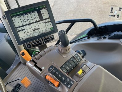 John Deere 6155R