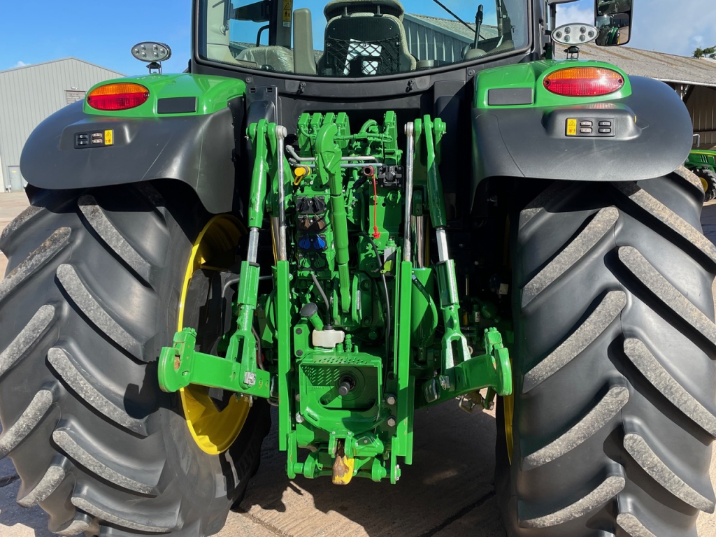 John Deere 6155R